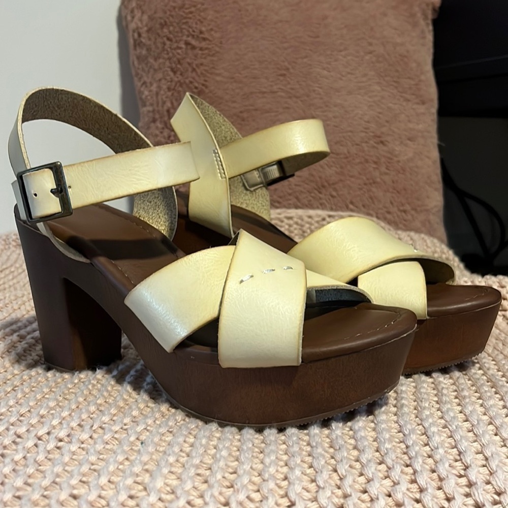 Cream and brown block heal faux leather sandals